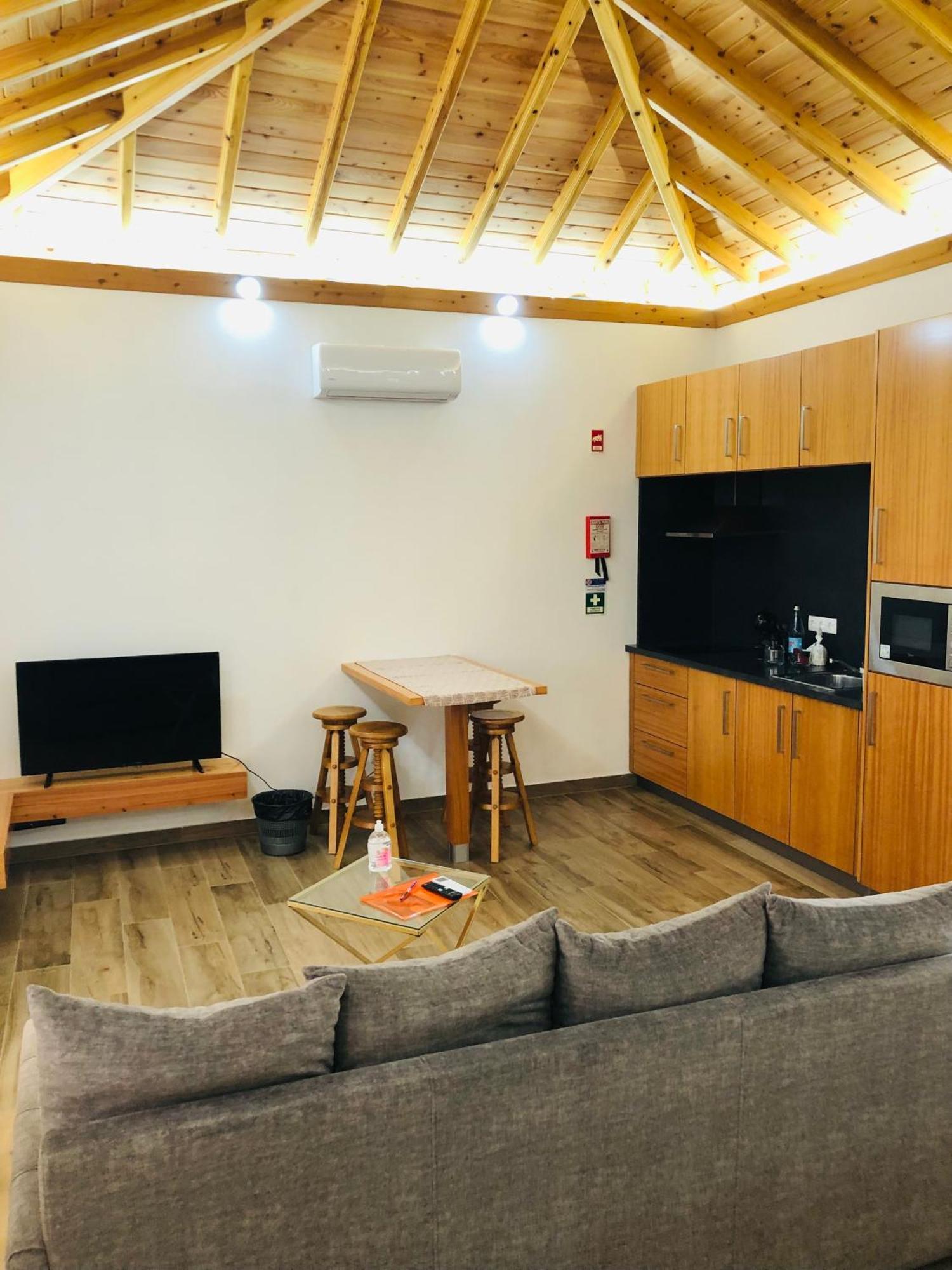 Amu- Apartamentos Misterios Da Urzelina Extérieur photo